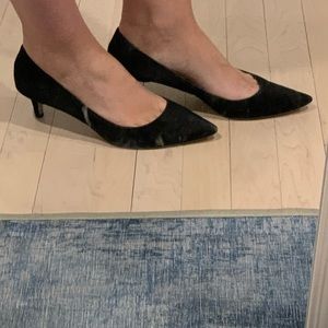 Black kitten heels